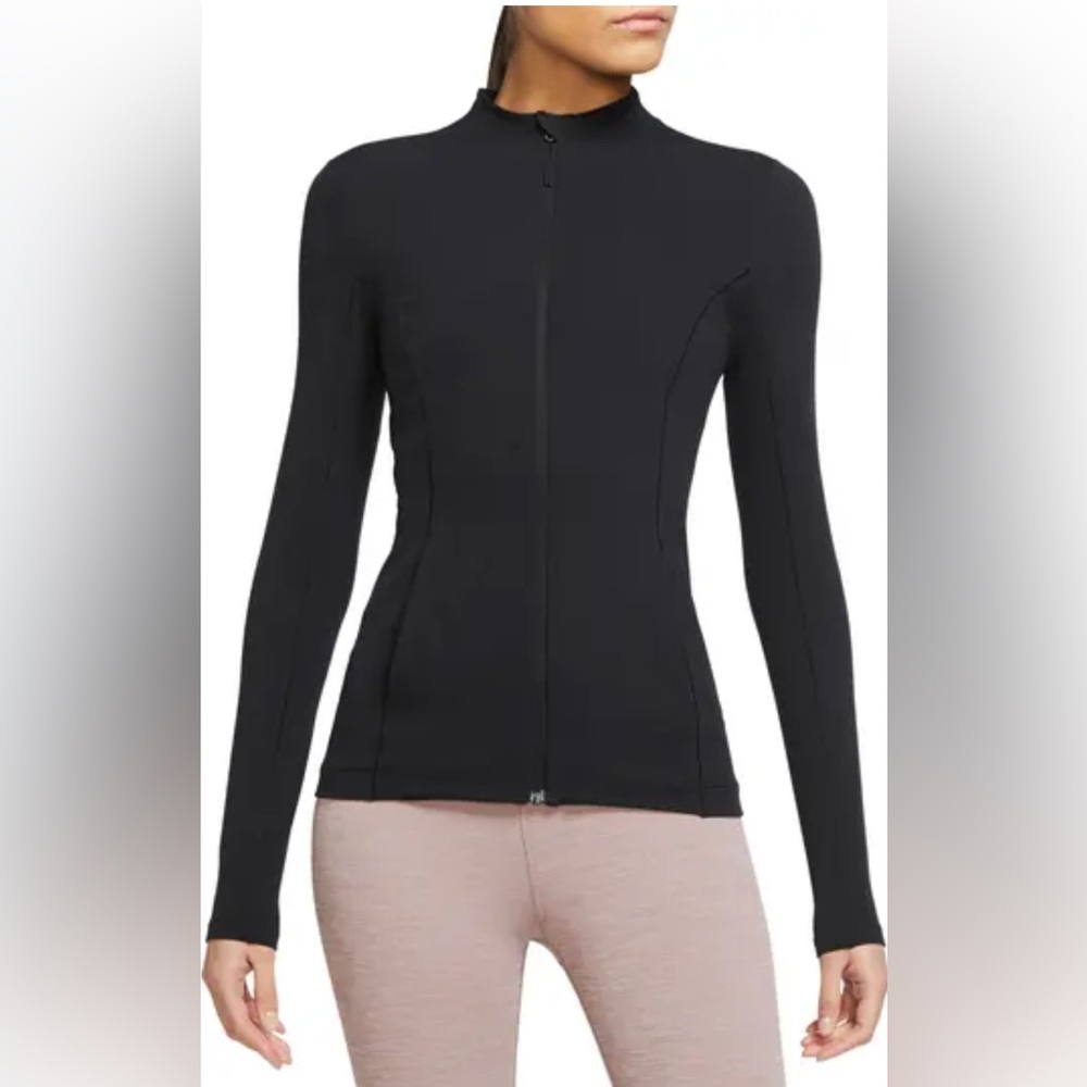 Nike Yoga Dri-Fit Luxe Fitted Jacket
Black Size M NWT